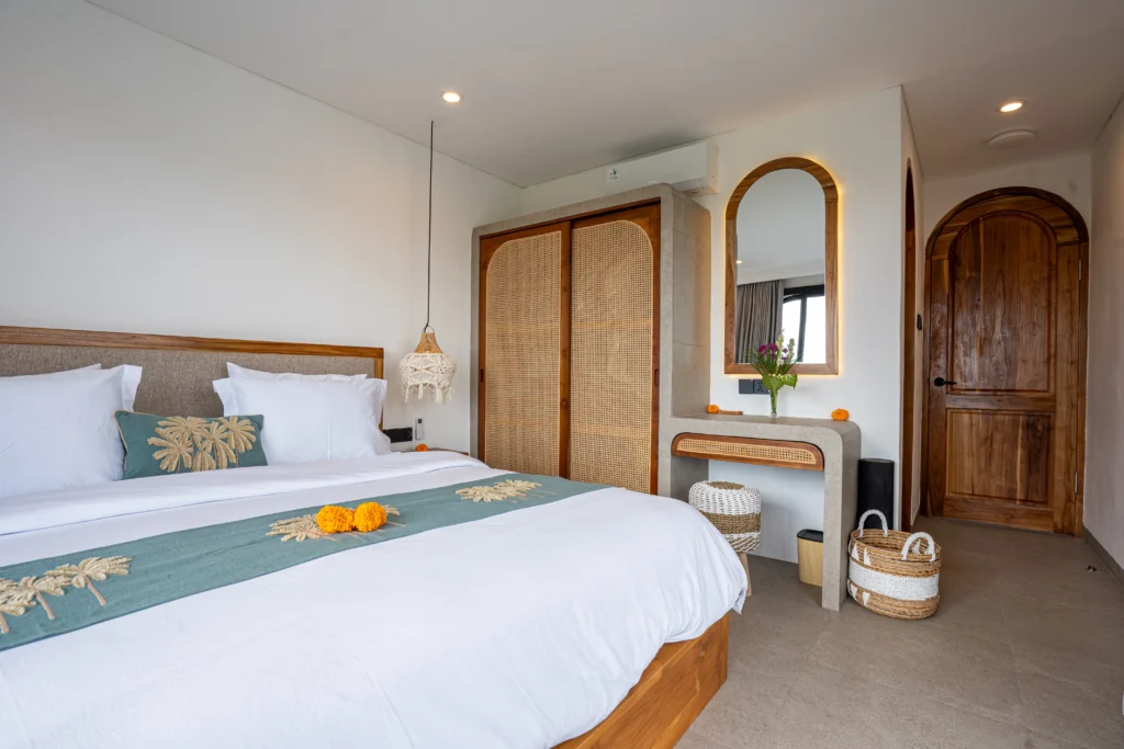 SKY09493-HDR_12_11zon