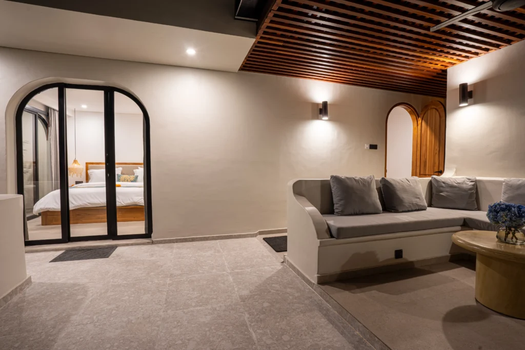 SKY09772-HDR_2_11zon